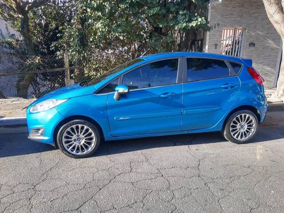 FORD FIESTA 1.6 TITANIUM HATCH 16V FLEX 4P POWERSHIFT